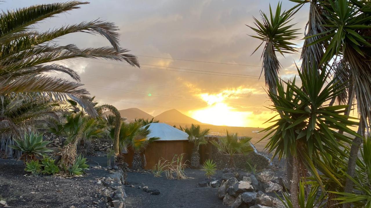 Apartamento Neu! Gemütliche Holzjurte La Asomada Lanzarote Tías Exterior foto
